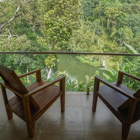 Spice Forest Plantation Homestay, Thekkady Vandiperiyār Exteriör bild