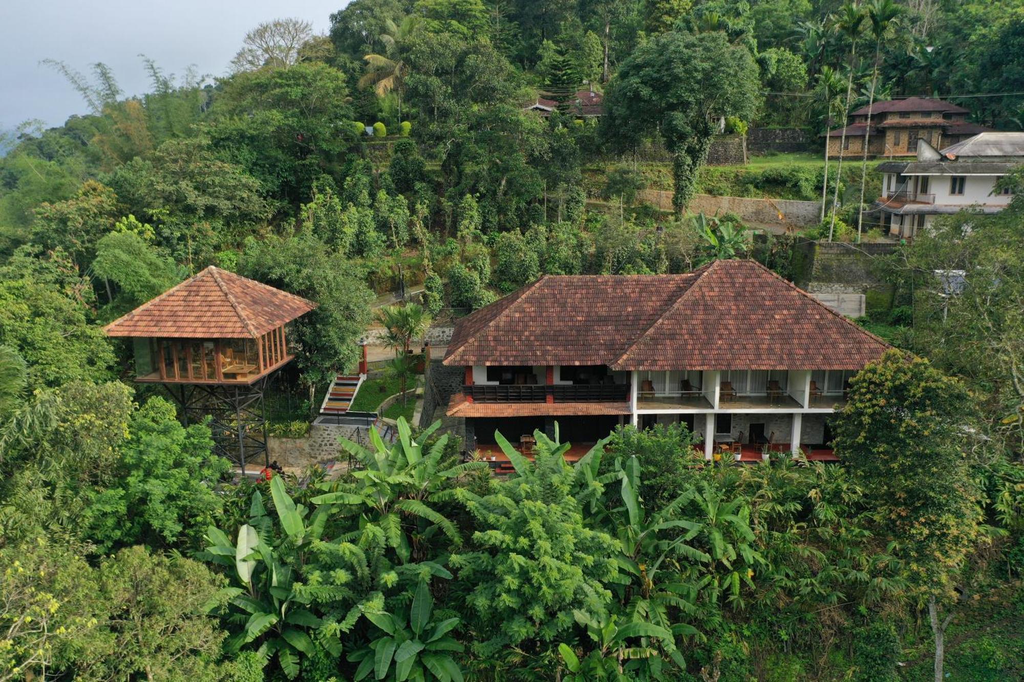 Spice Forest Plantation Homestay, Thekkady Vandiperiyār Exteriör bild